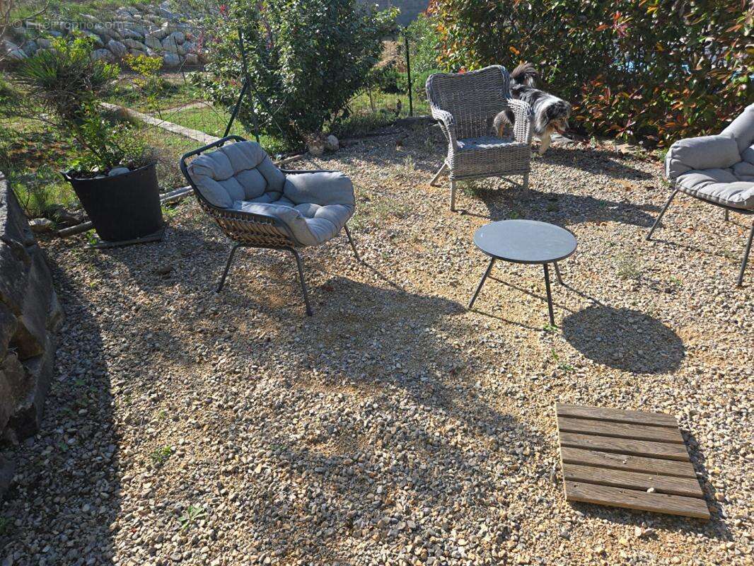 Villa avec piscine, dans un cadre résidentiel prisé - photo 14