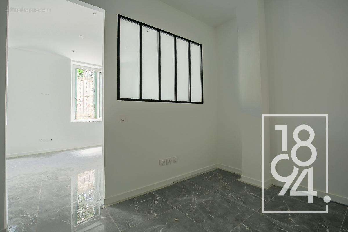 Appartement à MARSEILLE-3E