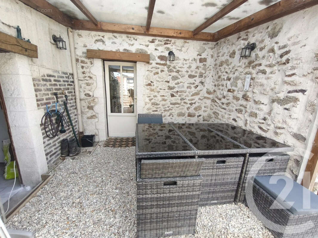 Maison 132 m² à La Croix-En-Brie  - photo 13