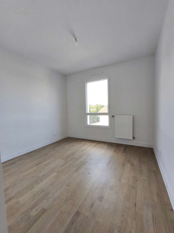 Appartement à PUSIGNAN