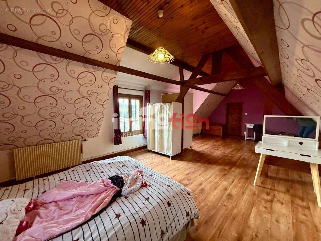 Maison à HUCHENNEVILLE