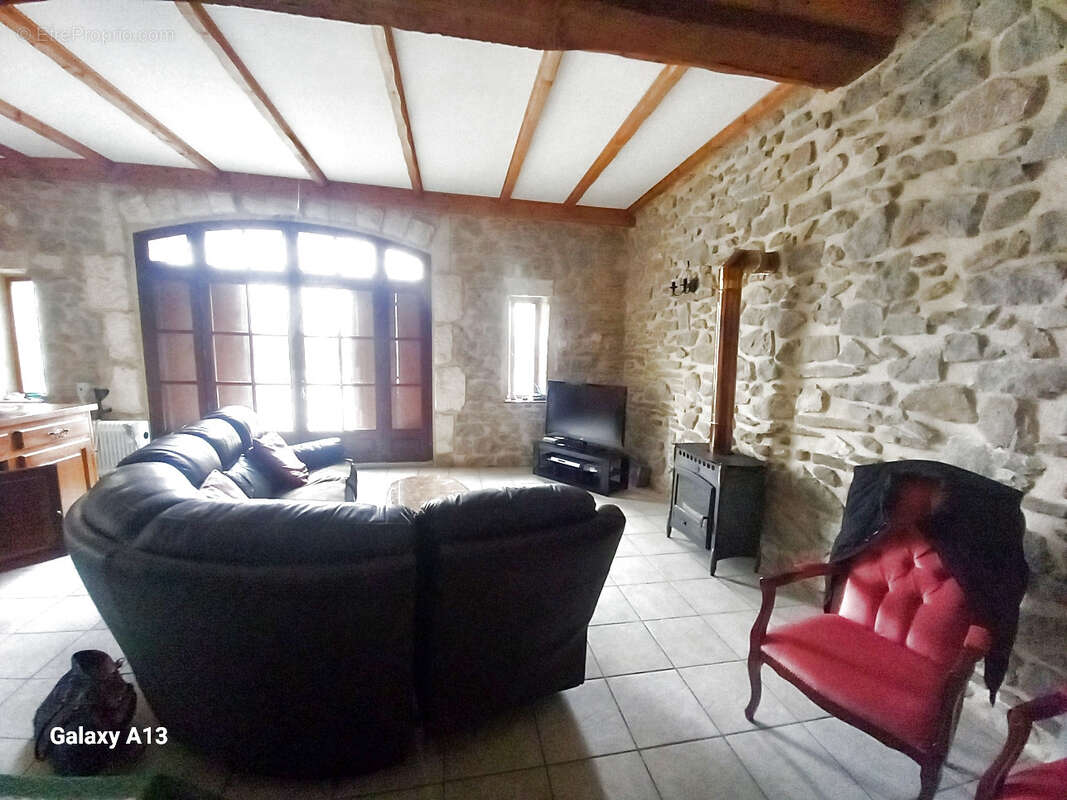 Appartement à AZILLE