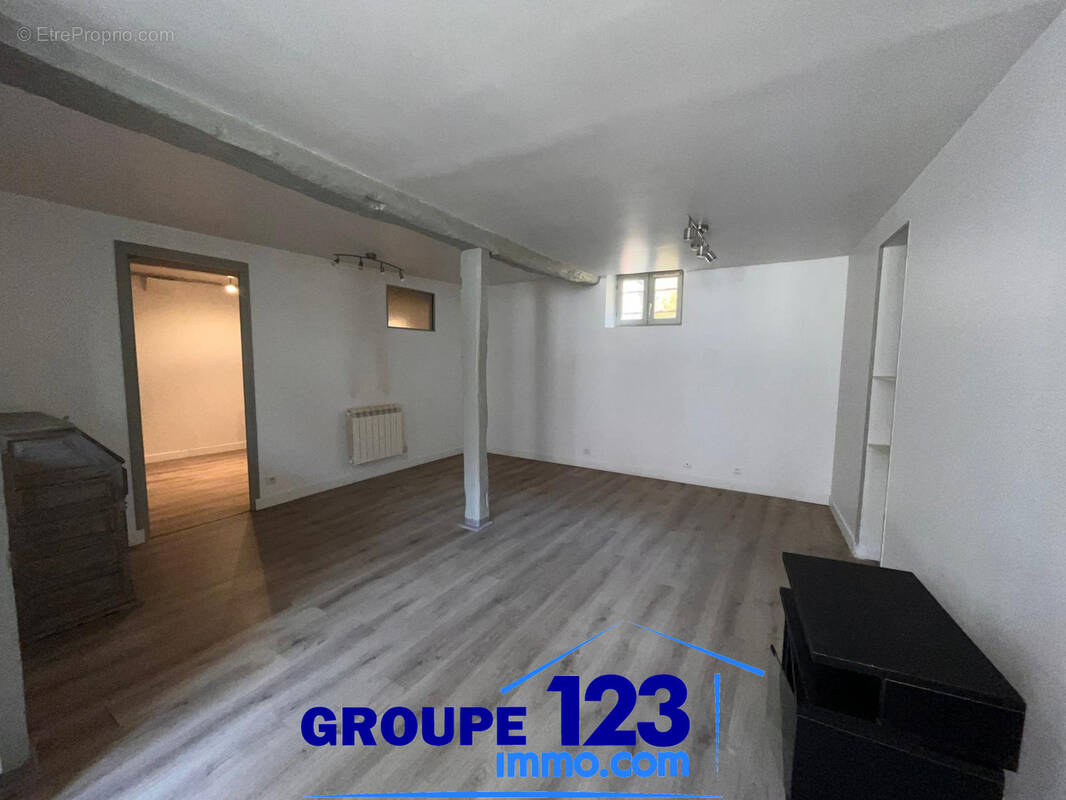 Appartement T2   Cœur du quartier historique d'Auxerre - photo 2