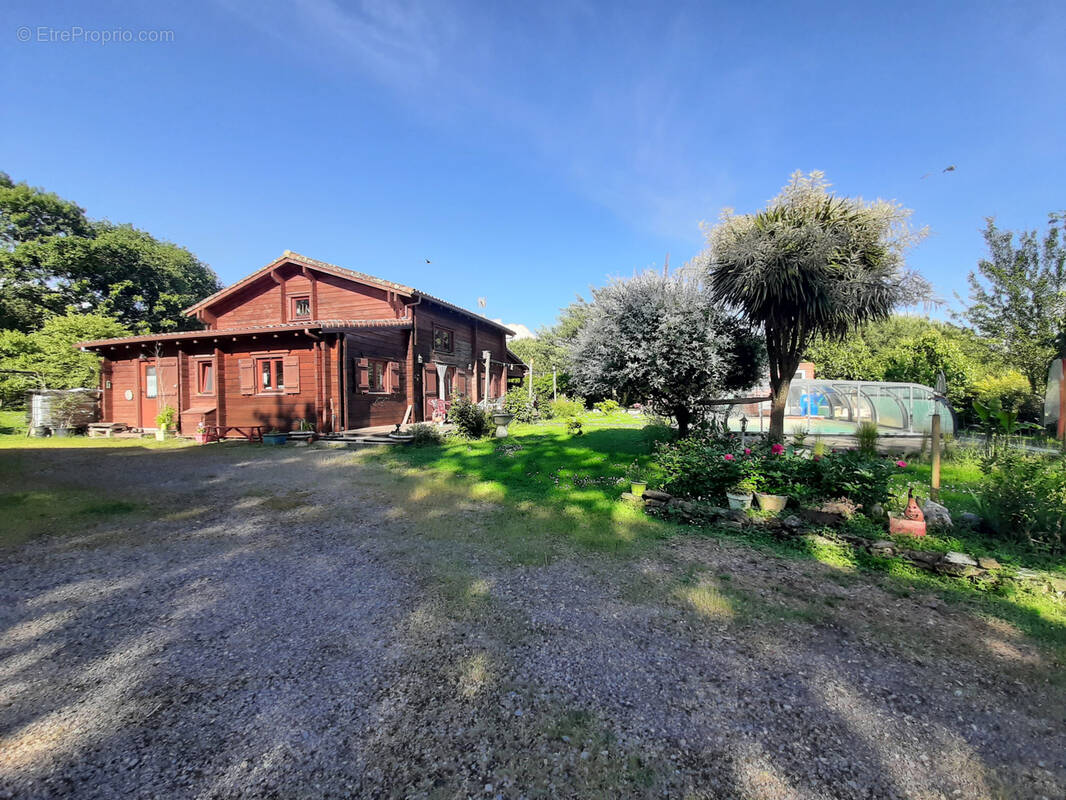 Maison à TALMONT-SAINT-HILAIRE