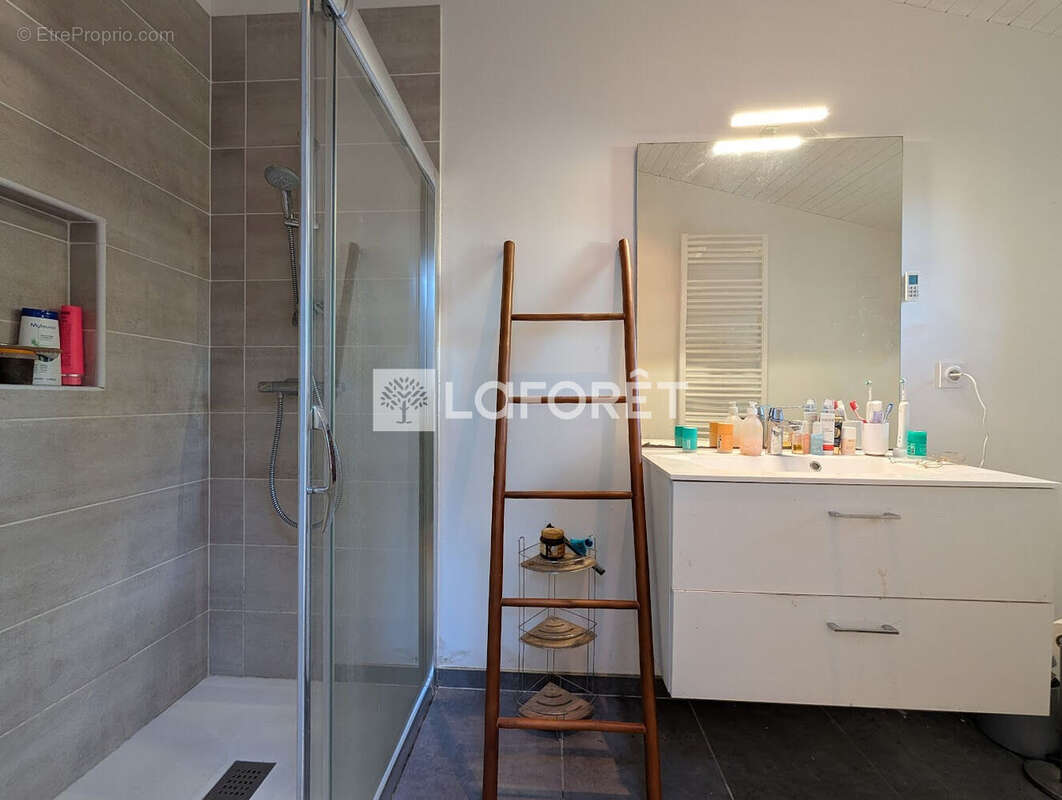 Maison à MONCRABEAU