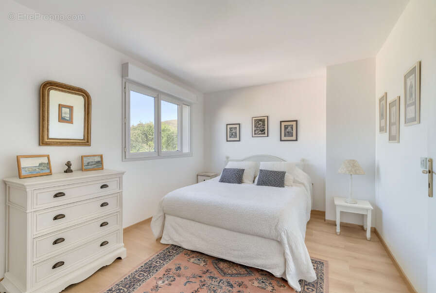 Maison à VOISINS-LE-BRETONNEUX