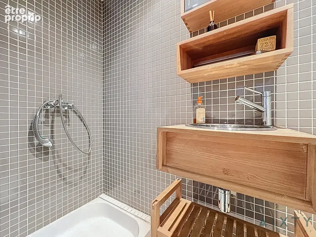 Appartement rez-de-jardin - 5 pièces 138m2 - Jardin de 570m2 Vauban - 13006 Marseille - photo 13