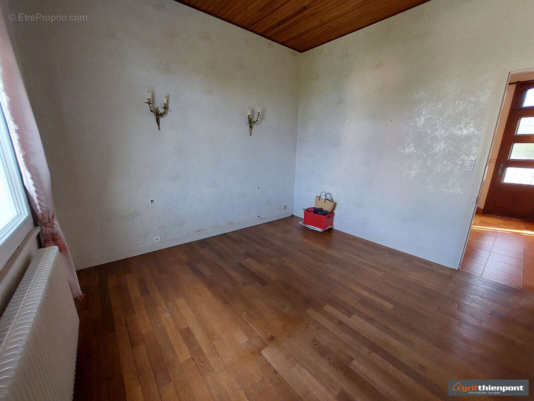 chambre 1 au rez-de-chaussée - Maison à ABBEVILLE