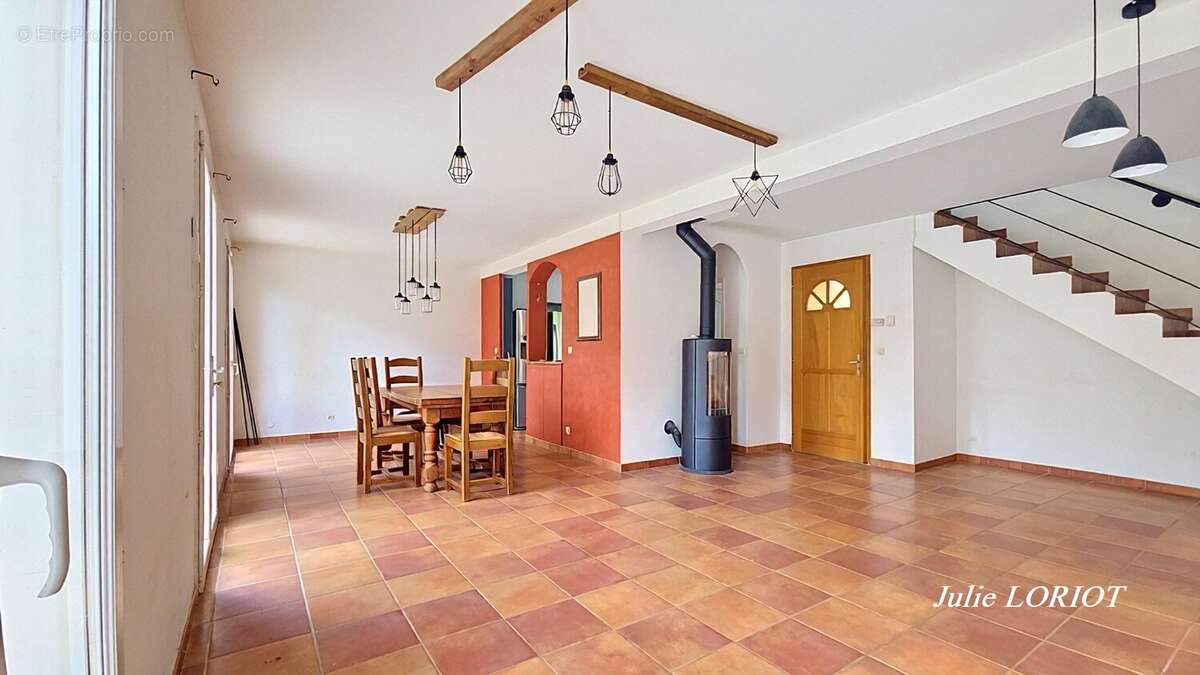 Maison à MONTAGNAC