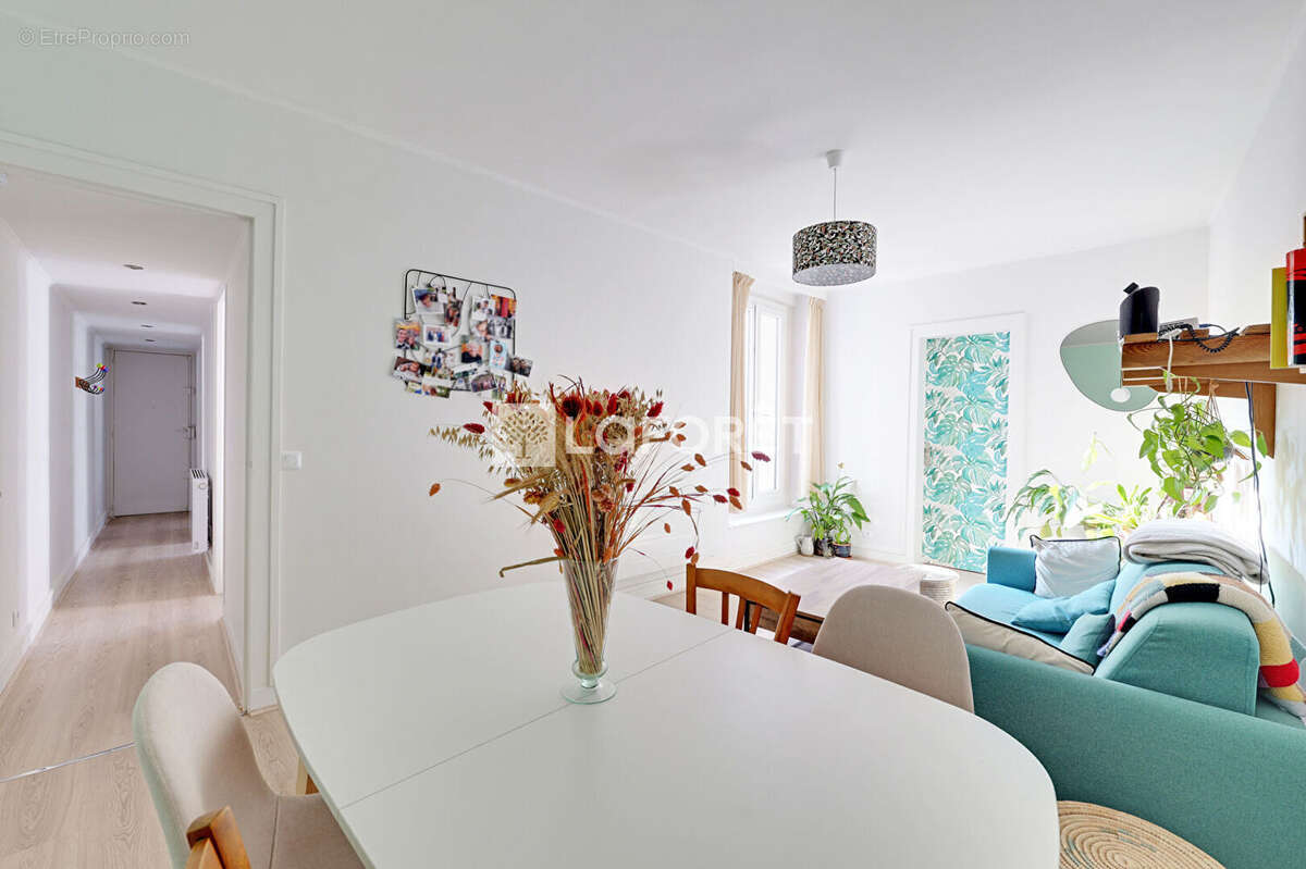 Appartement à PARIS-14E