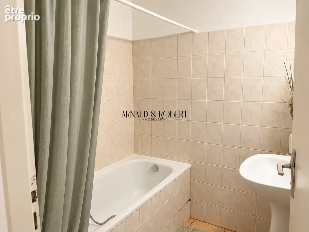 Appartement 4 pièces 97 m² à vendre à Sauzet (26740) - photo 5