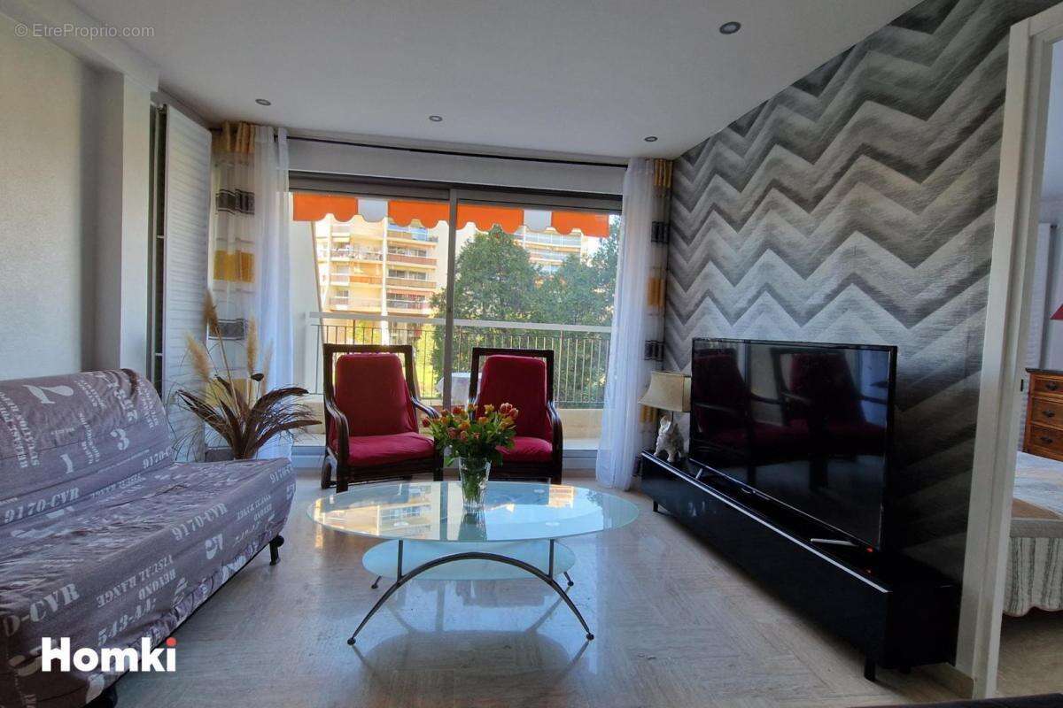 Appartement à MANDELIEU-LA-NAPOULE