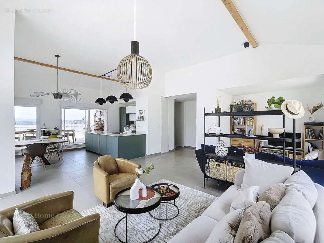 Appartement à EVIAN-LES-BAINS