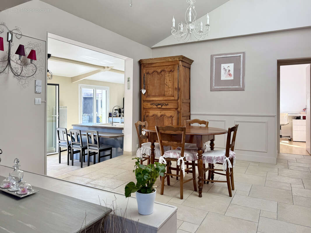 Maison à BOUGUENAIS