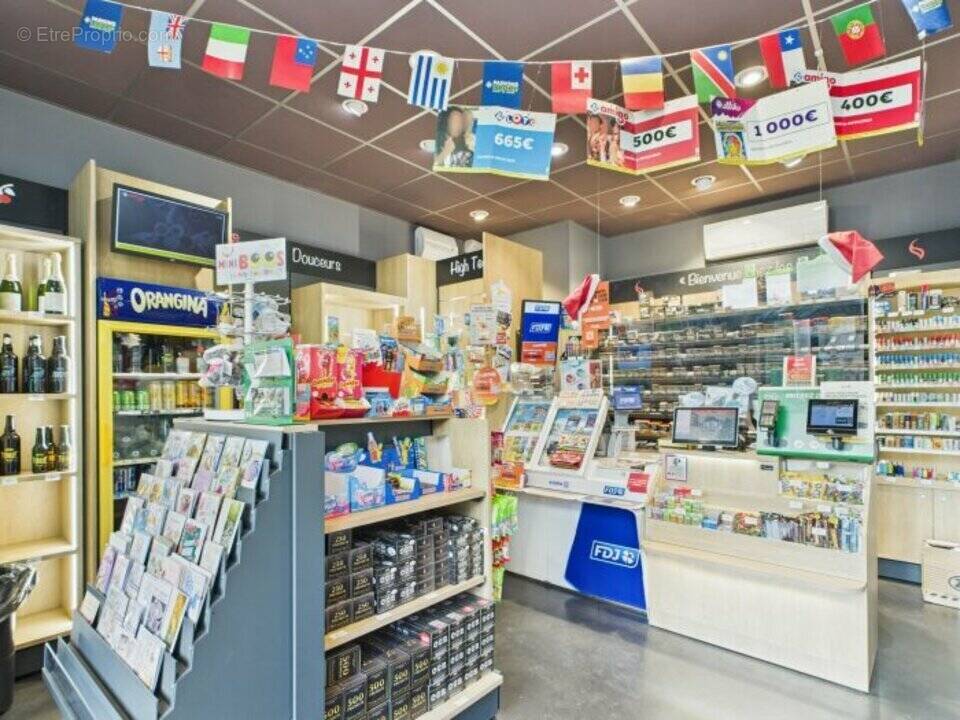 Commerce à SAINT-JEOIRE-PRIEURE