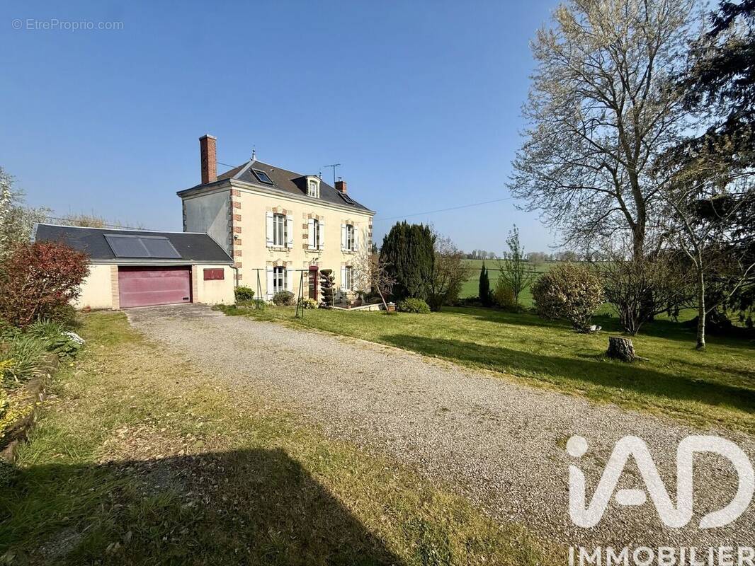 Photo 1 - Maison à PARTHENAY