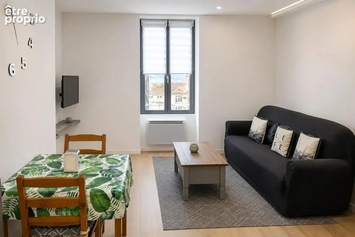 Immeuble de 14 pièces de 350 m² à Beaulieu-sur-Loire - photo 16