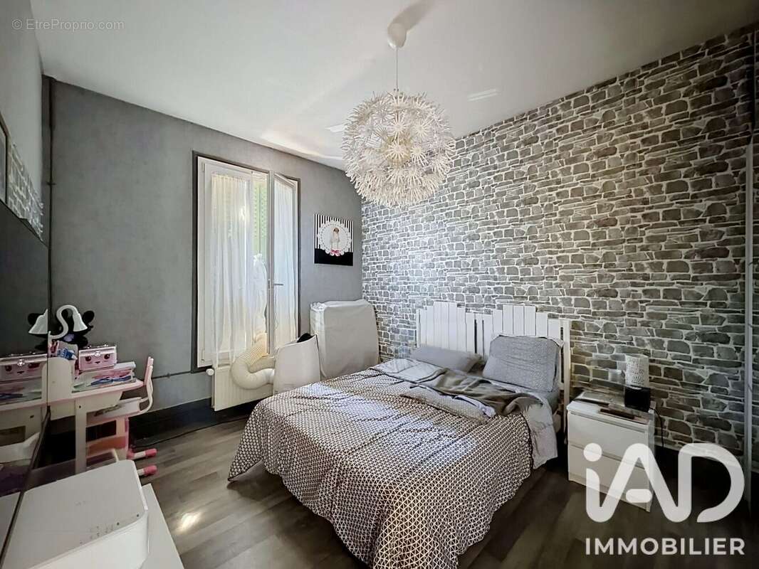 Maison 64 m² à Antony  - photo 5
