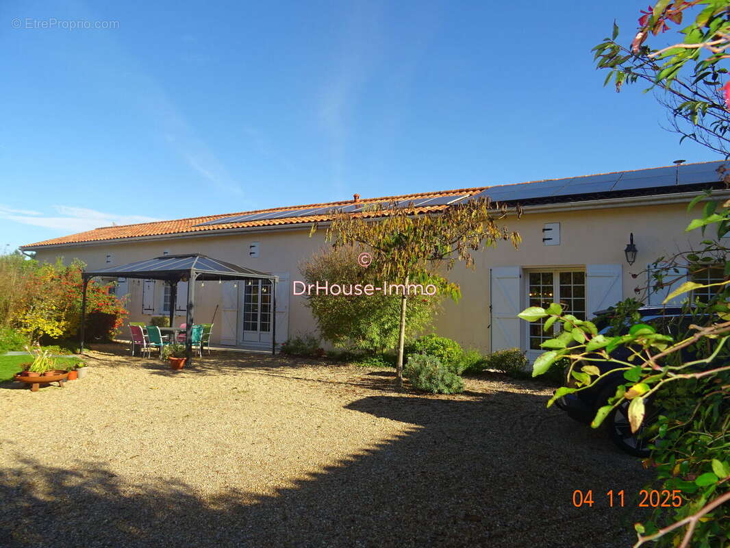 Maison 188 m² à Cavignac  - photo 24
