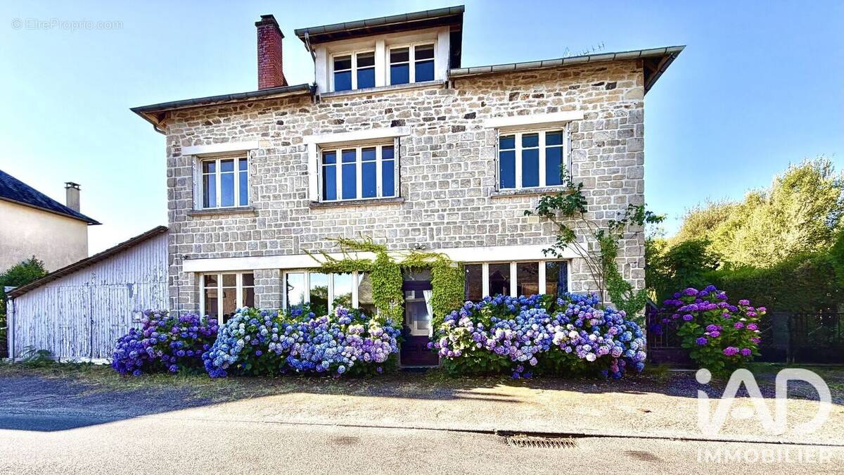 Photo 1 - Maison à LE LONZAC