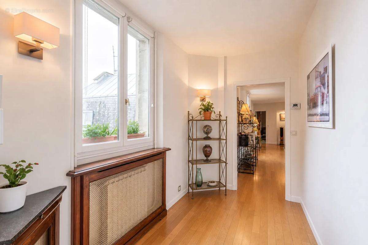 Appartement lumineux et spacieux centre Reims - photo 5