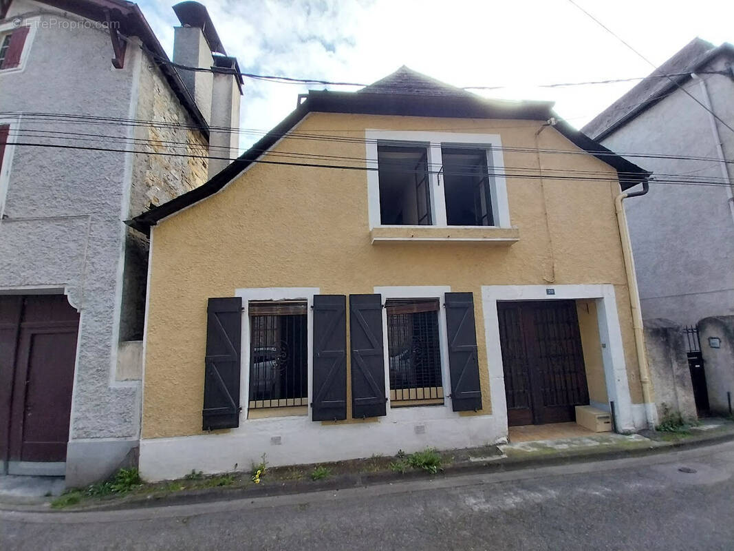Maison 115 m² à Nay  - photo 1