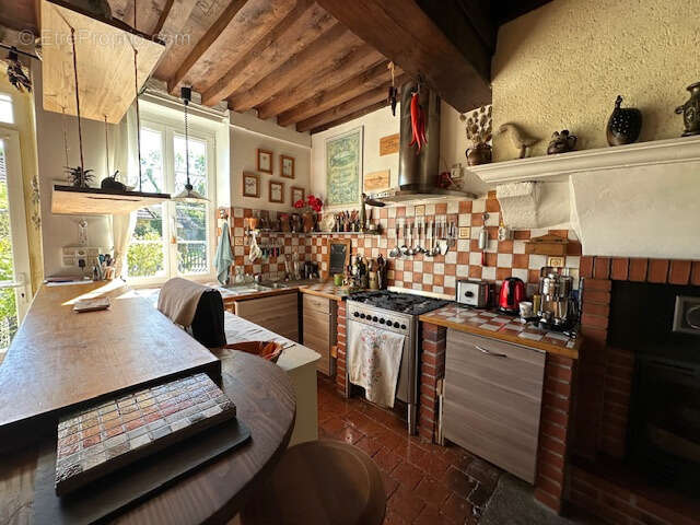 Maison à POUQUES-LORMES