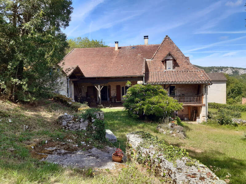 Propriete à vendre, lot de 3 maisons - photo 3