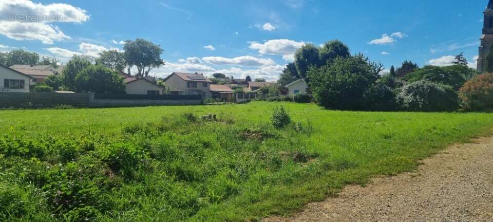 Terrain 430 m² à Mionnay  - photo 3