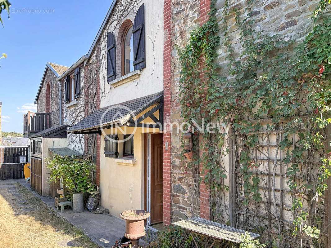 Jullouville - vue mer, 40m de la plage -hyper-centre - photo 2
