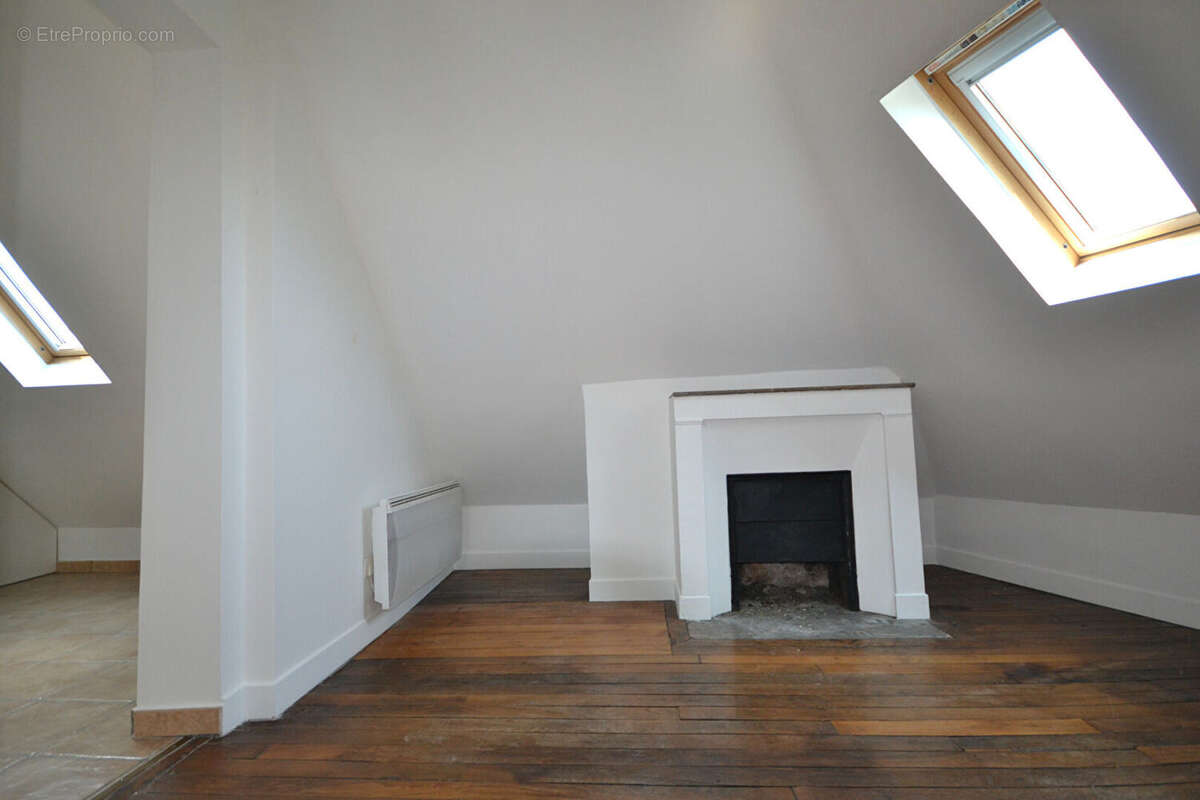 Appartement à PARIS-10E