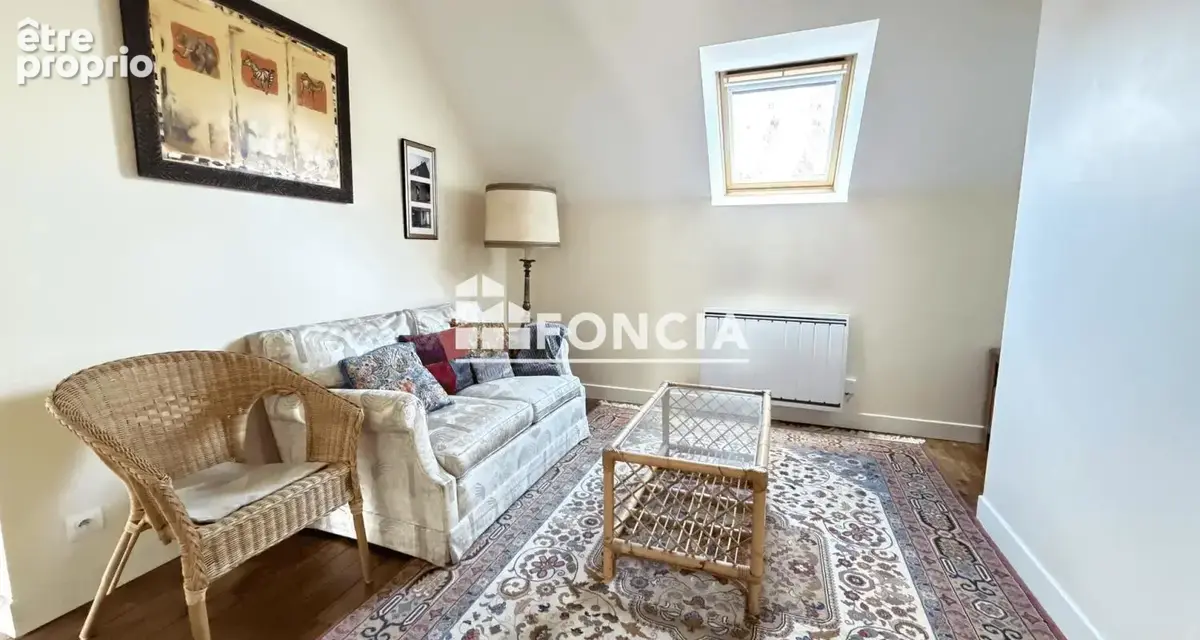Authentique maison en pierre avec grand terrain verdoyant - photo 12