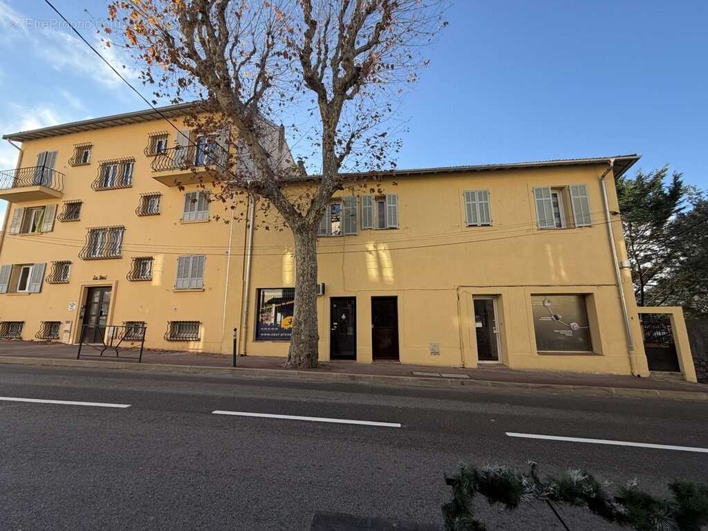 Appartement à LA TURBIE