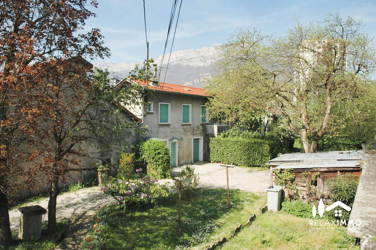 Maison à ECHIROLLES