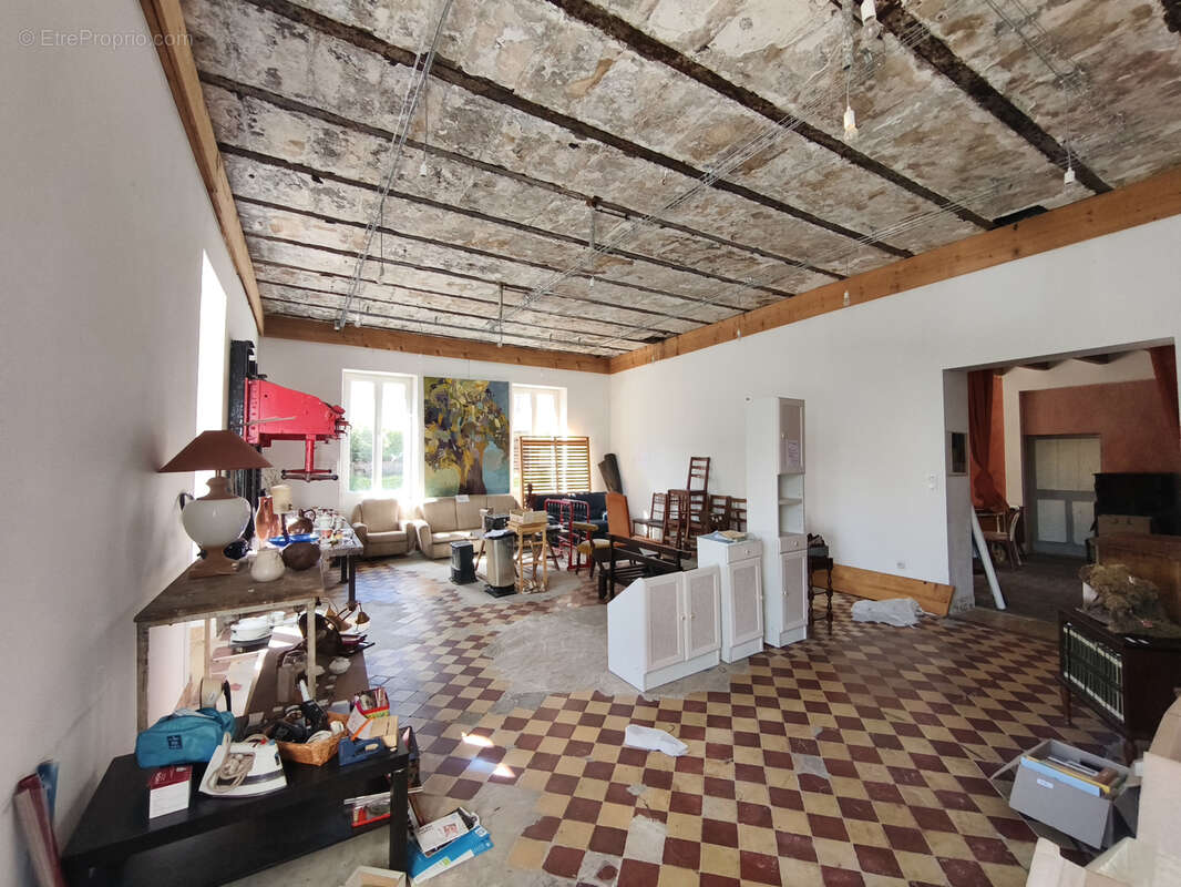 Maison à SUTRIEU
