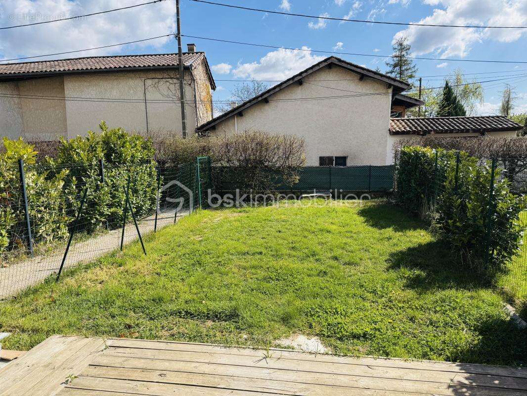 Appartement à REYRIEUX