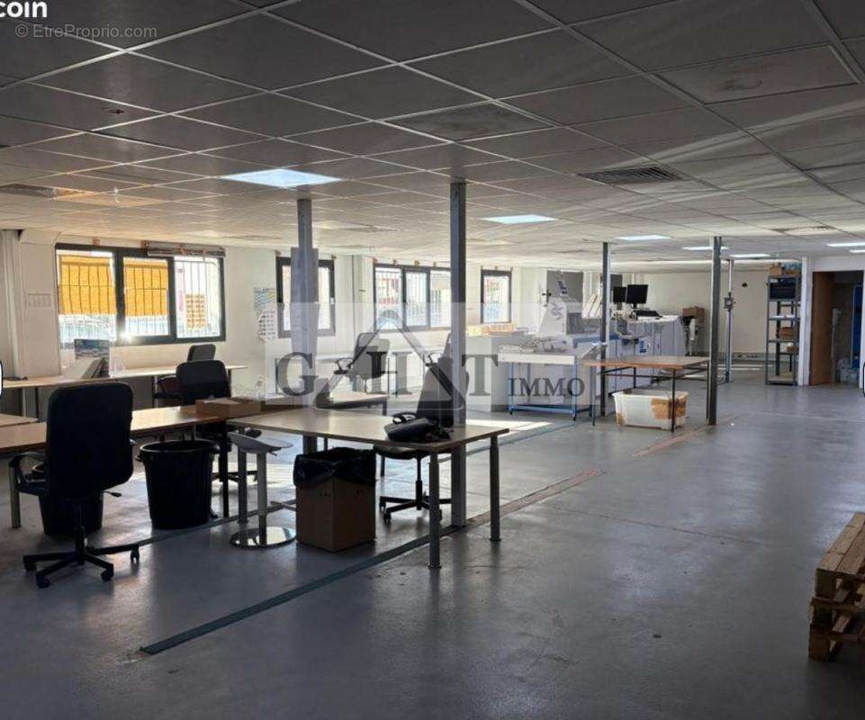 Commerce à NEUILLY-PLAISANCE