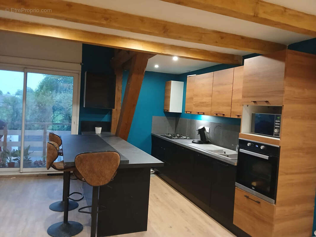 Appartement à MEZERIAT