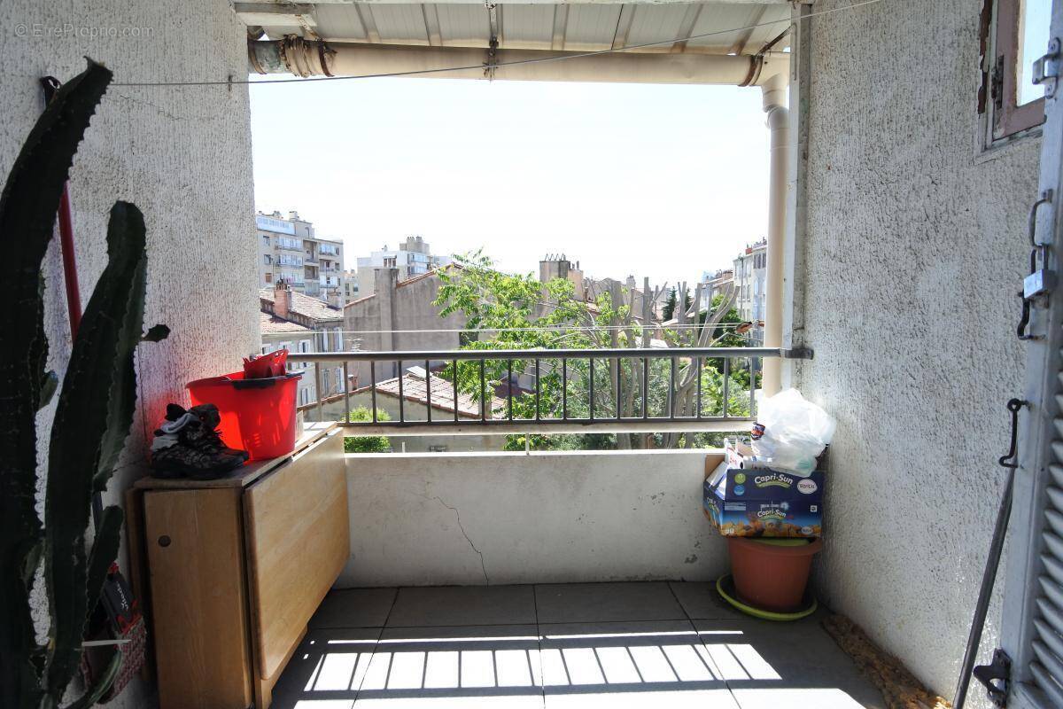 Appartement à MARSEILLE-3E