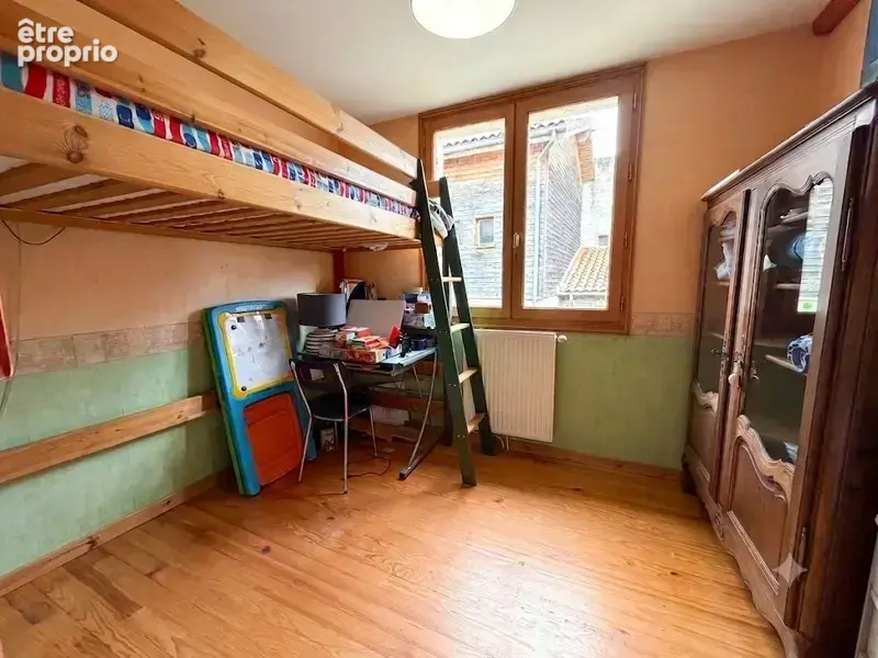  Maison à vendre à Manglieu – 162 m² habitables avec granges, 5 chambres, terrain et vue dégagée sur la nature - photo 9