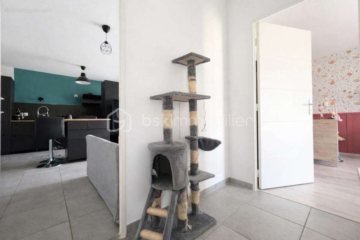 Appartement à SEREZIN-DU-RHONE