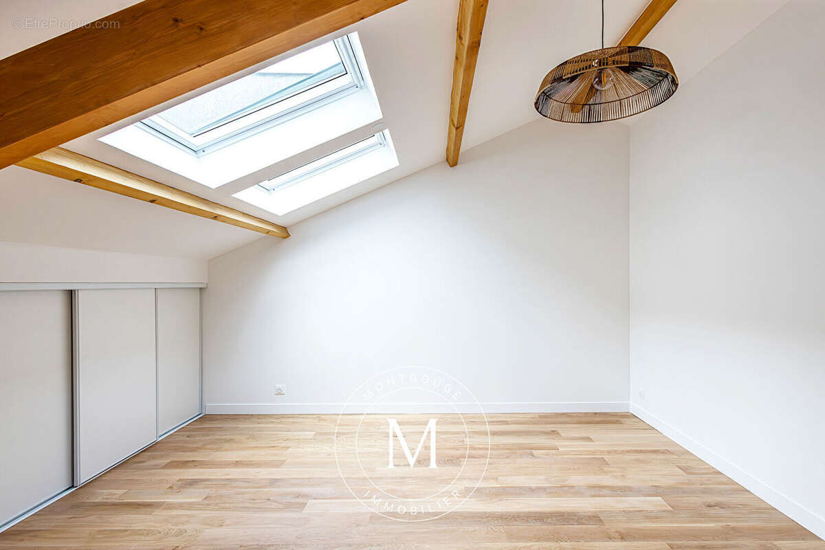 Appartement à MONTROUGE