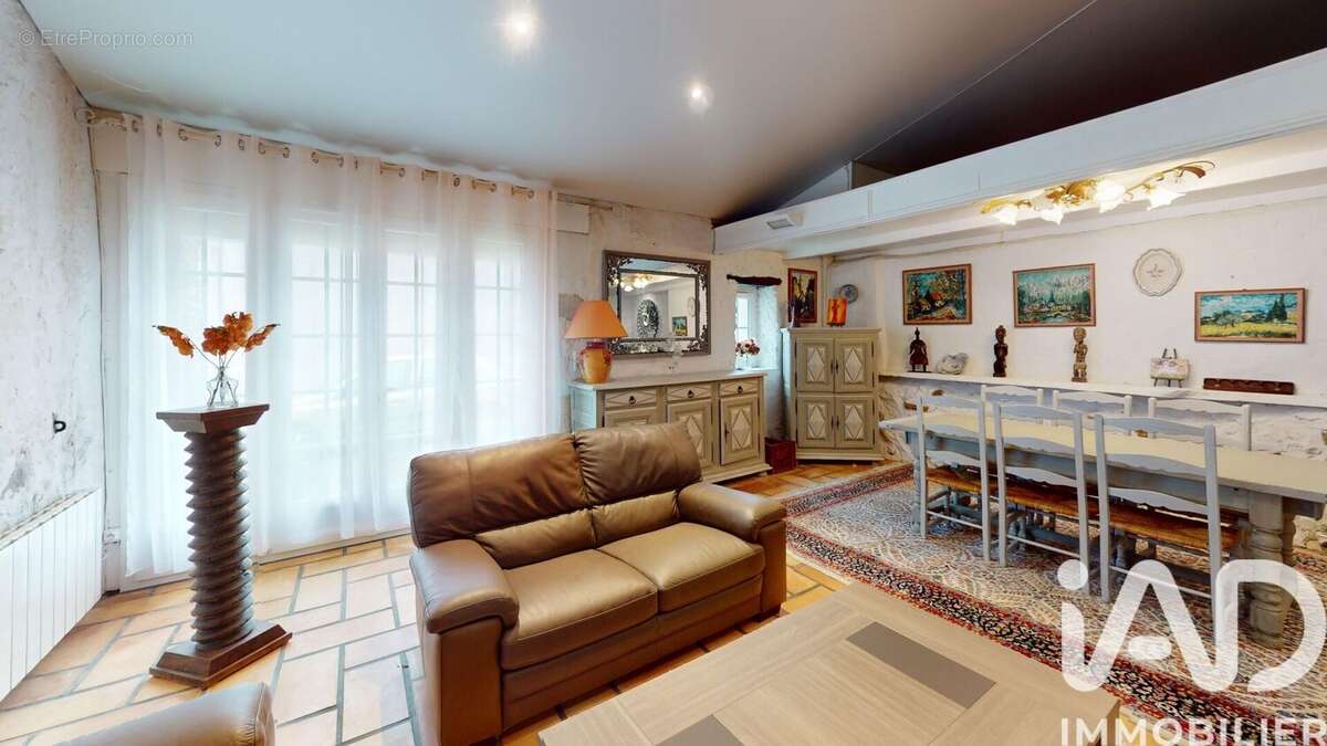 Photo 2 - Maison à SAINT-SAUVEUR-D'AUNIS