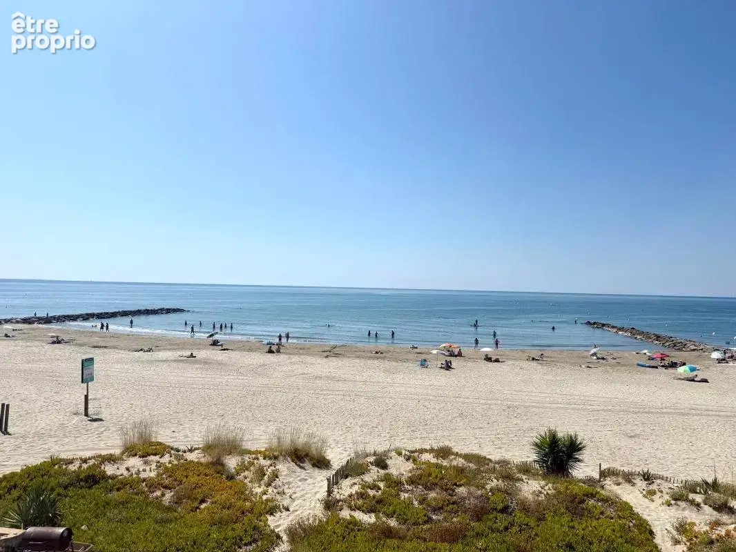 Vue mer exceptionnelle – Grand studio cabine de 32m2 avec garage et accès direct à la plage - photo 1