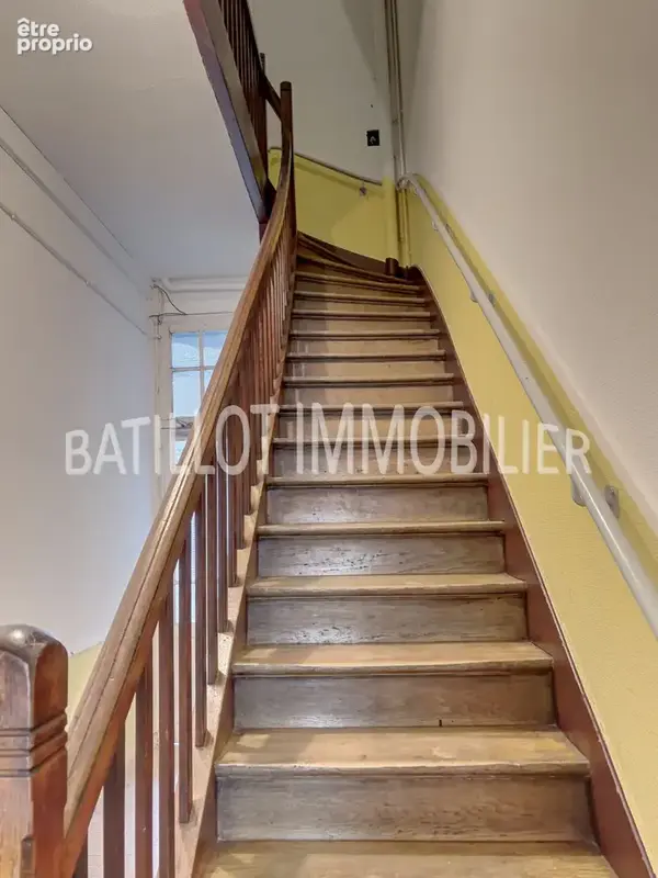 Reims, secteur St Thomas, bel appartement ancien, 2 chambres et très belle pièce de vie. - photo 11