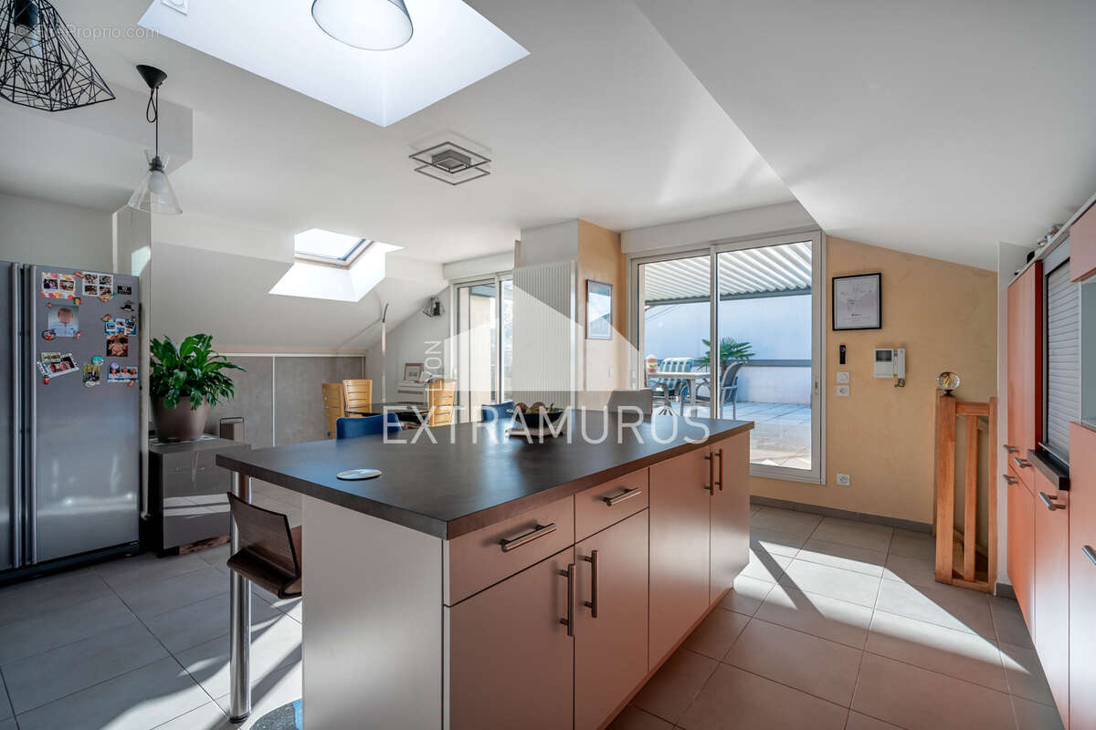 Appartement à TASSIN-LA-DEMI-LUNE