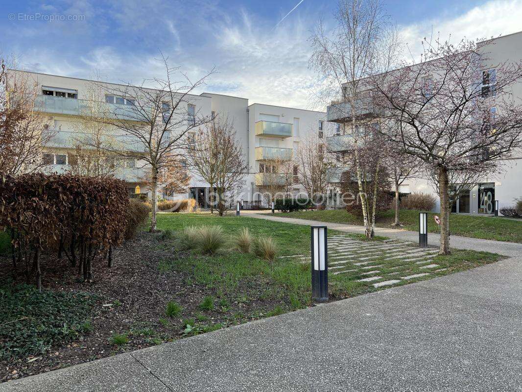 Appartement à BEZANNES