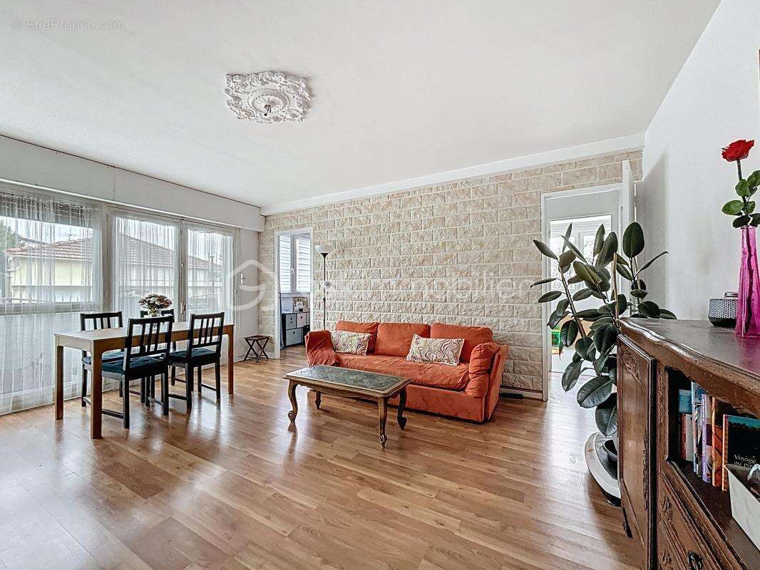 Appartement à BEZONS