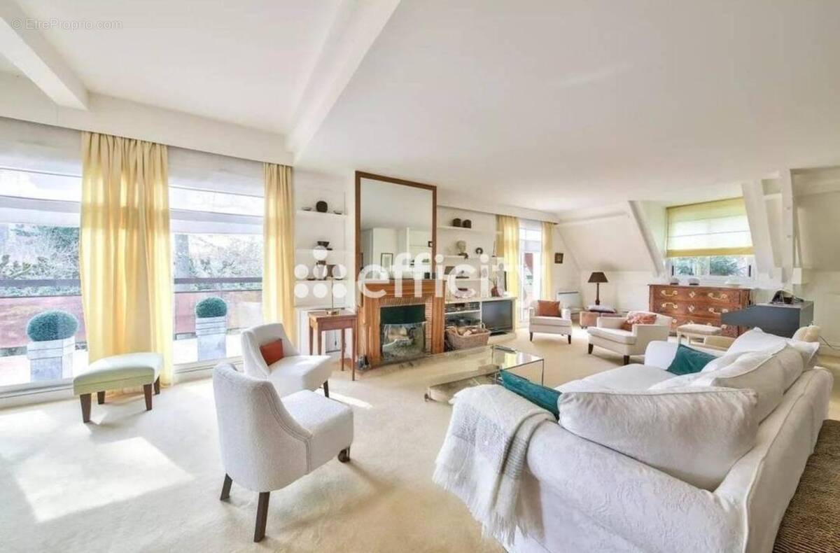 Appartement à JOUY-EN-JOSAS