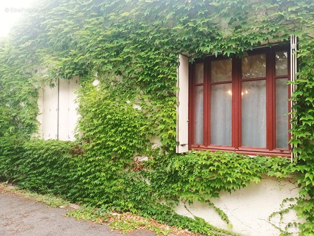 Maison à LAGRASSE